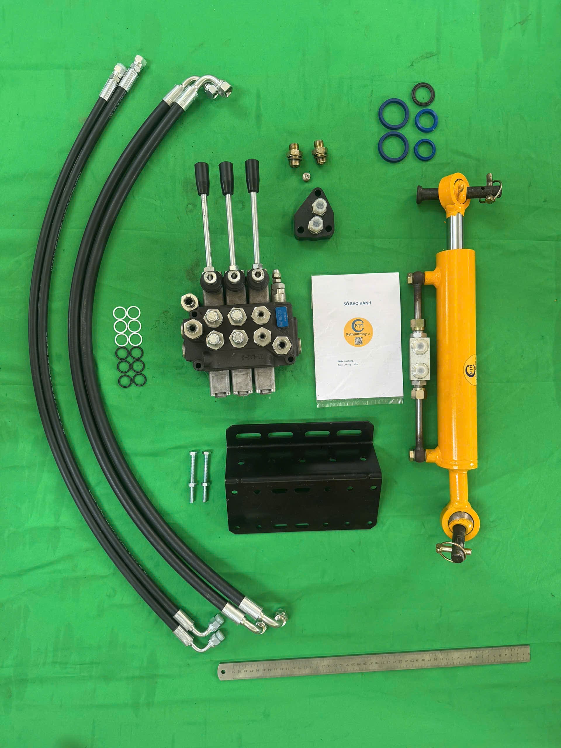 COMBO VAN 3 TAY 1 TY GIỮA KTM 